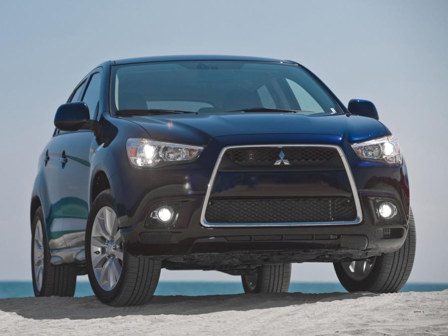  Mitsubishi Outlander Sport 2010 года  (фото 17 из 26)